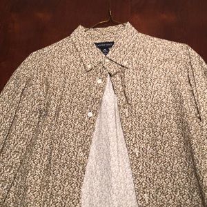 Long-sleeves floral print.